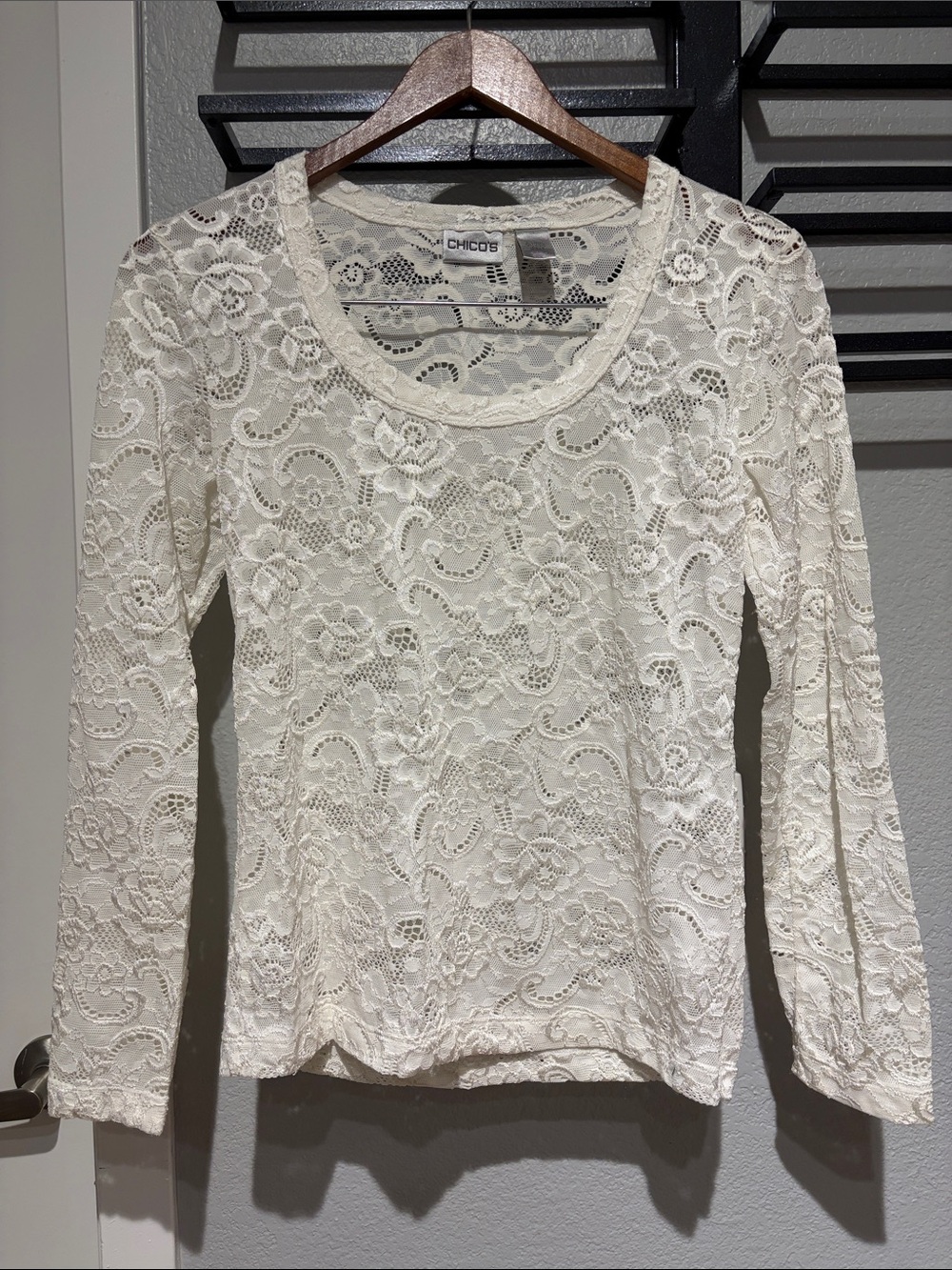 Chico’s Size 0 Ivory Floral Paisley Lace Long Sleeve Top Sheer Romantic